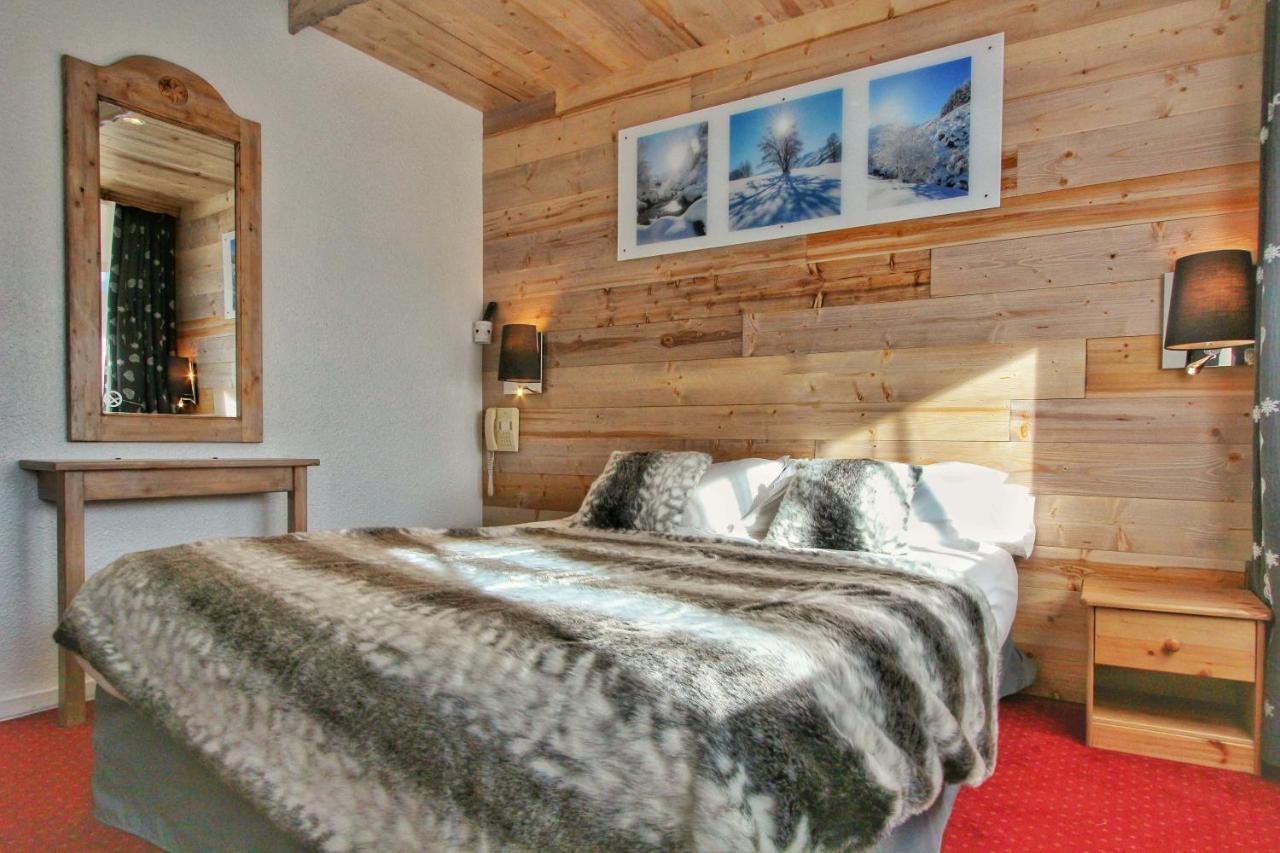 Hotel Le Pelvoux แซ็ง-มาร์แต็ง-เดอ-แบลวีย์ ภายนอก รูปภาพ