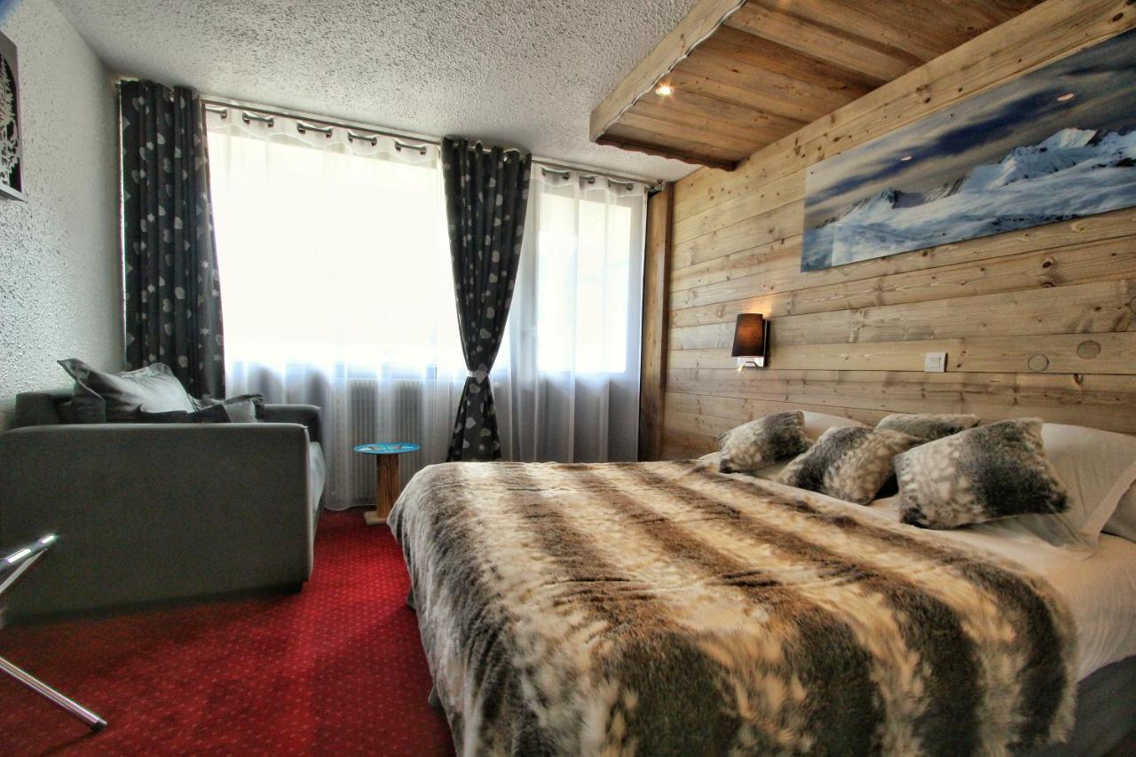 Hotel Le Pelvoux แซ็ง-มาร์แต็ง-เดอ-แบลวีย์ ภายนอก รูปภาพ