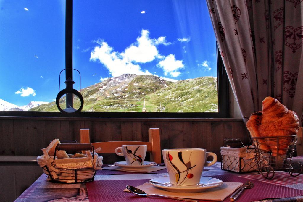 Hotel Le Pelvoux แซ็ง-มาร์แต็ง-เดอ-แบลวีย์ ภายนอก รูปภาพ