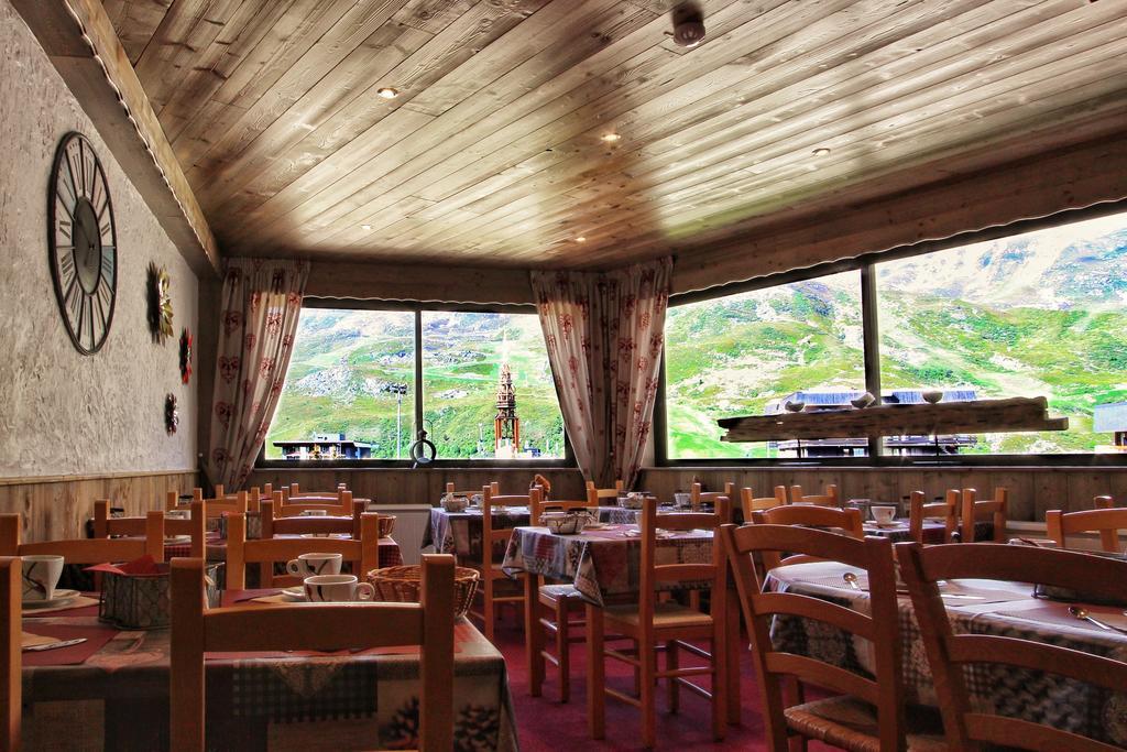 Hotel Le Pelvoux แซ็ง-มาร์แต็ง-เดอ-แบลวีย์ ภายนอก รูปภาพ